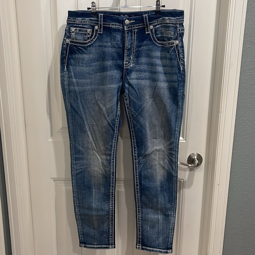 Miss Me Curvy Skinny Jeans - Picture 4 of 4